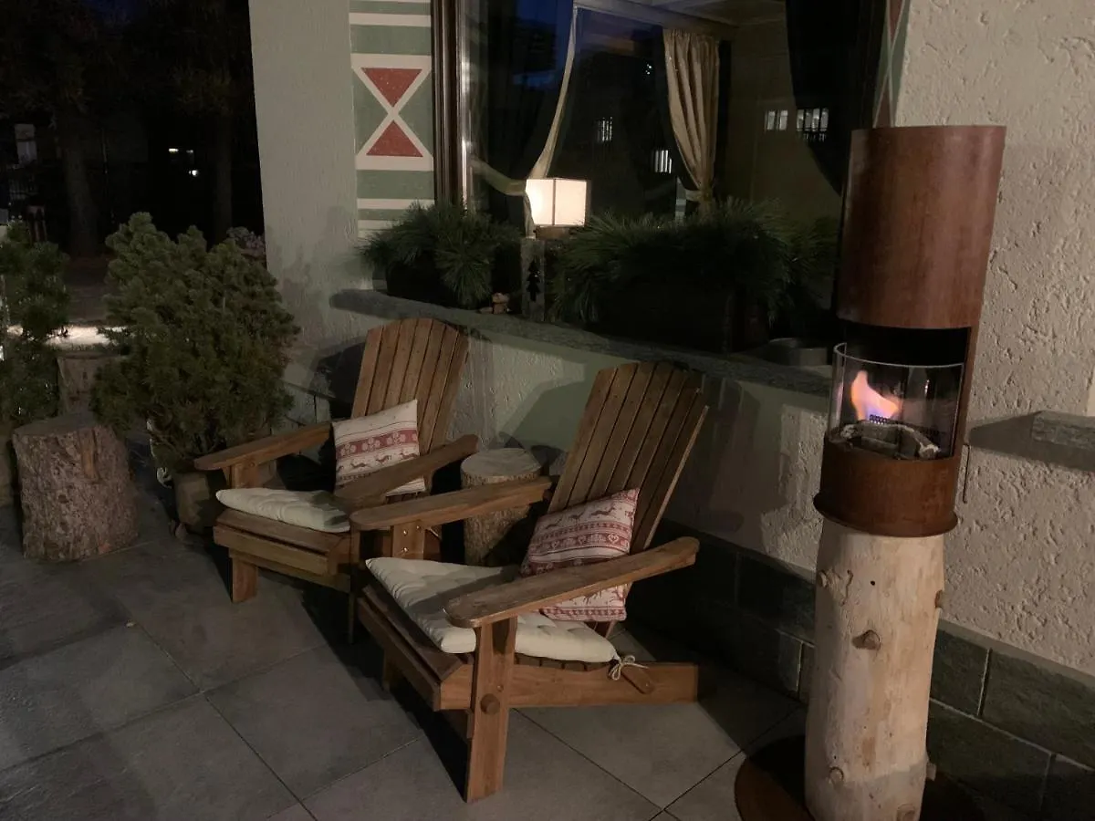 Hotel Alu Mountain Design Bormio 4*,