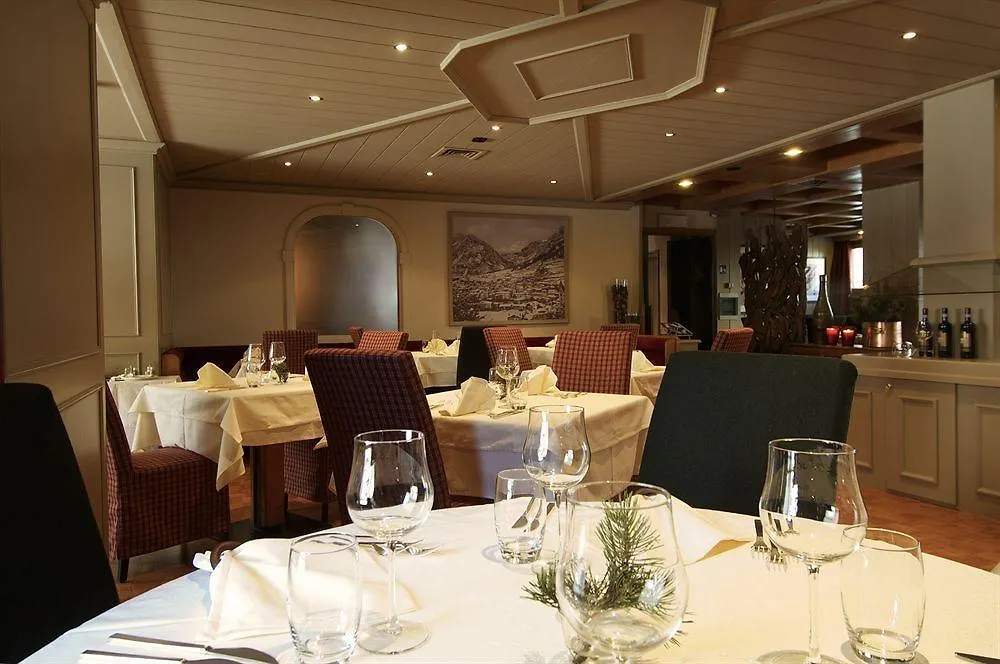 Hotel Alu Mountain Design Bormio 4*,